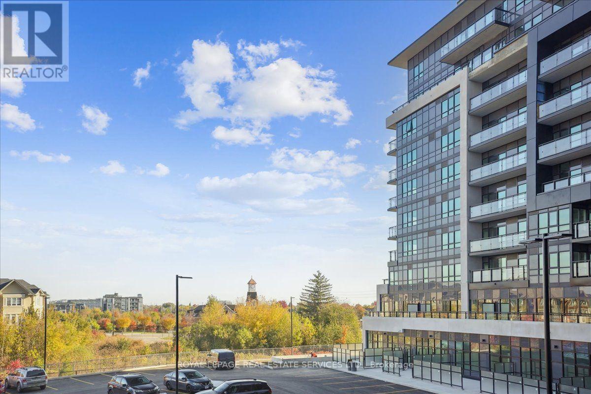 239 - 395 DUNDAS STREET W, Oakville, Ontario