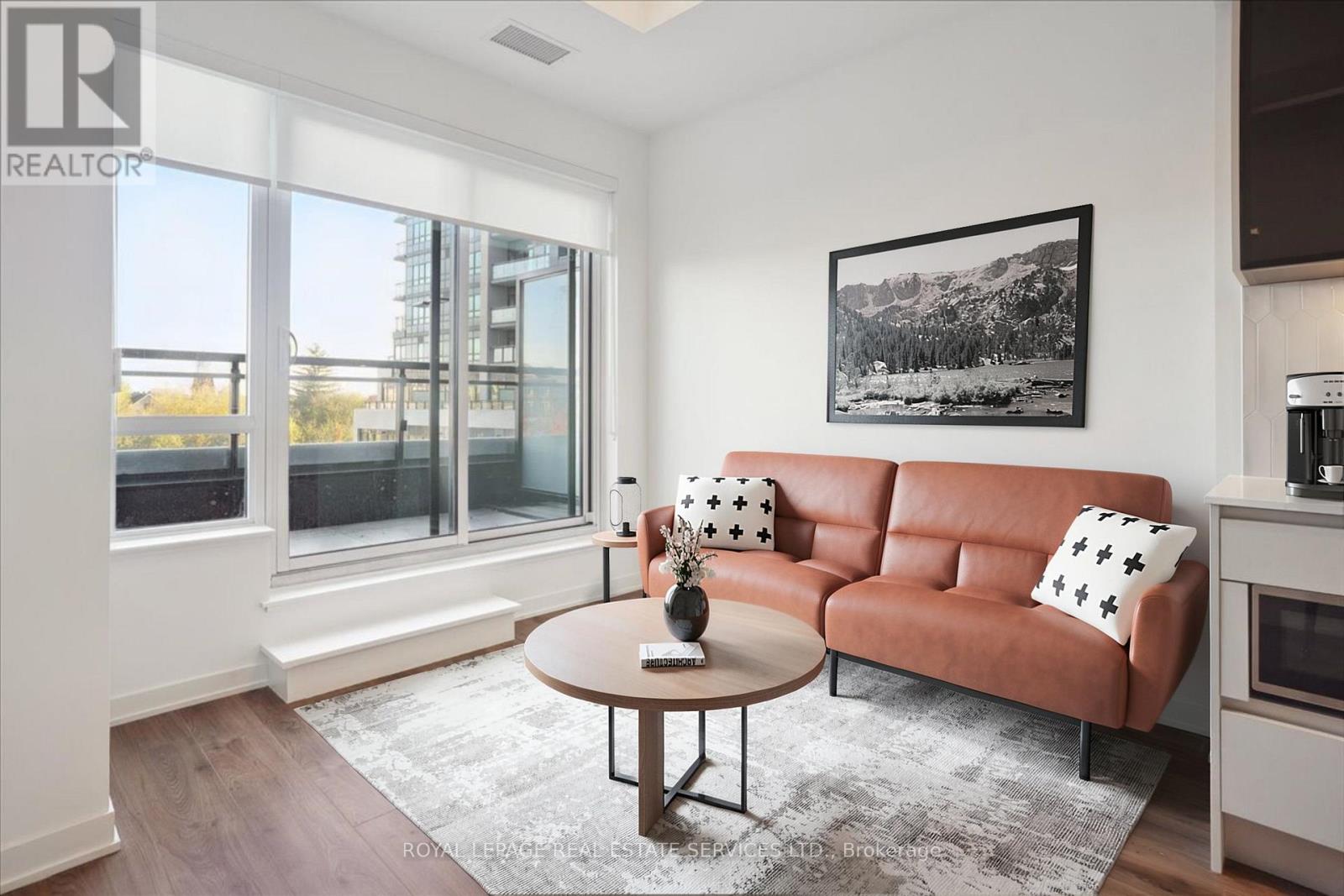 239 - 395 Dundas Street W, Oakville, Ontario  L6M 4M2 - Photo 2 - W13656890