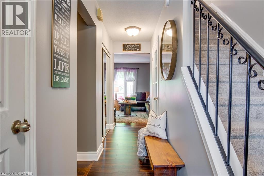 206 Green Valley Drive Unit# 32, Kitchener, Ontario  N2P 1G9 - Photo 2 - 40854545