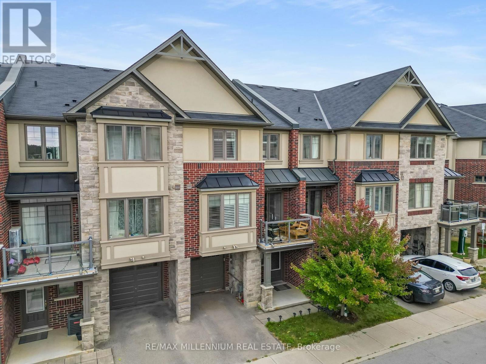 18 WHALEY LANE, Hamilton, Ontario