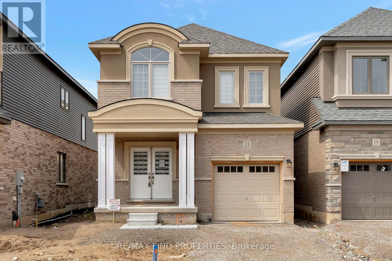 21 DENNIS AVENUE, Brantford, Ontario