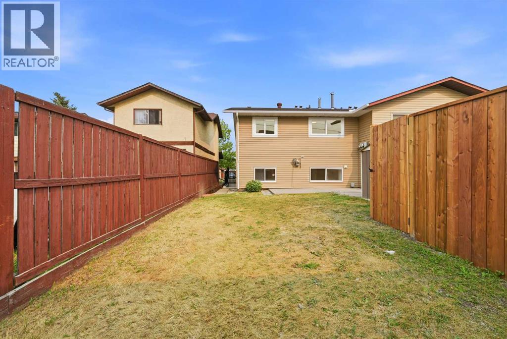 1387 Berkley Drive NW, Calgary, Alberta  T3K 1T5 - Photo 44 - A2336046