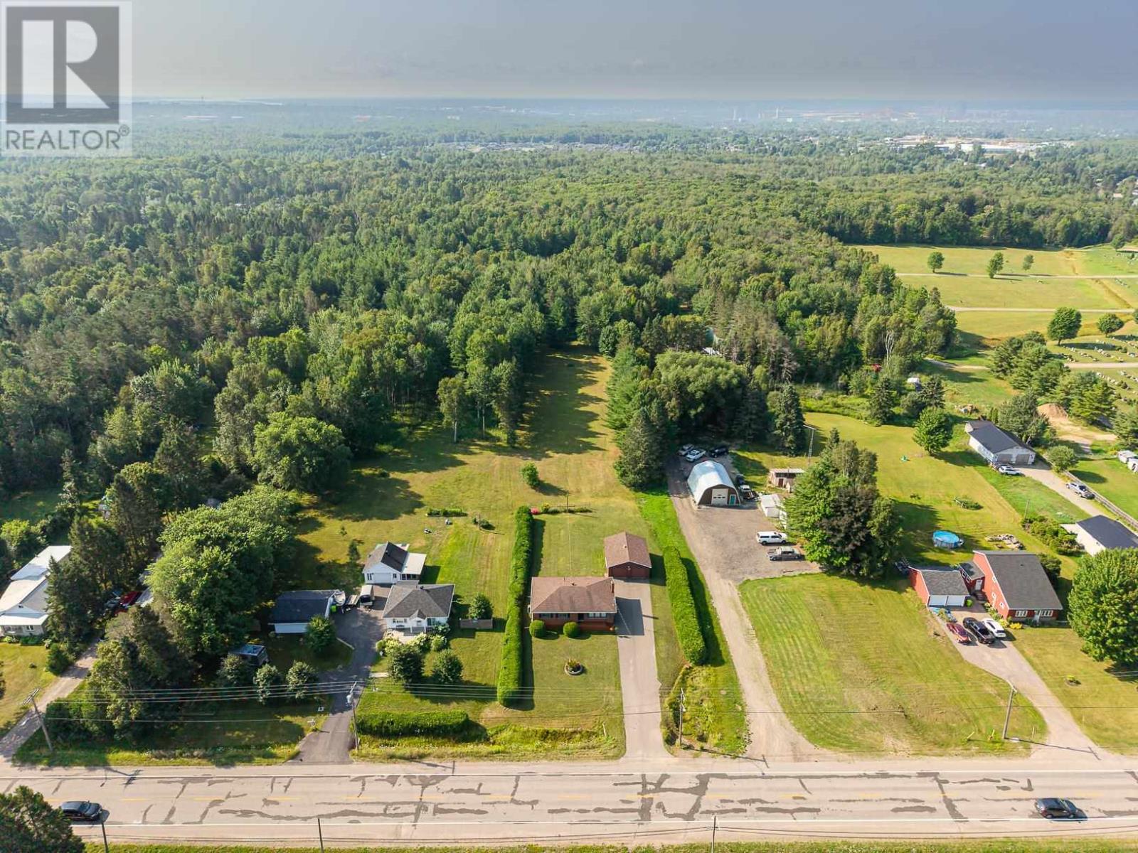 143 Fourth Line E, Sault Ste. Marie, Ontario  P6A 0C7 - Photo 37 - SM262110