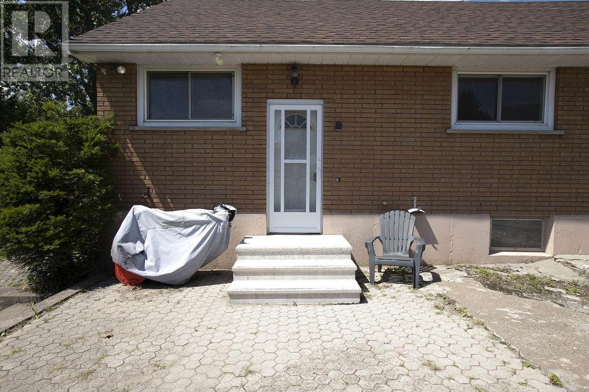 47 Fairview Ave, Sault Ste. Marie, Ontario  P6C 3B3 - Photo 10 - SM262117
