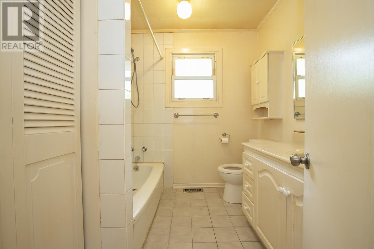 47 Fairview Ave, Sault Ste. Marie, Ontario  P6C 3B3 - Photo 25 - SM262117