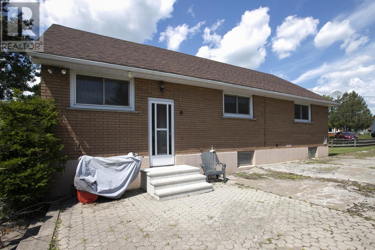 47 Fairview Ave, Sault Ste. Marie, Ontario  P6C 3B3 - Photo 42 - SM262117