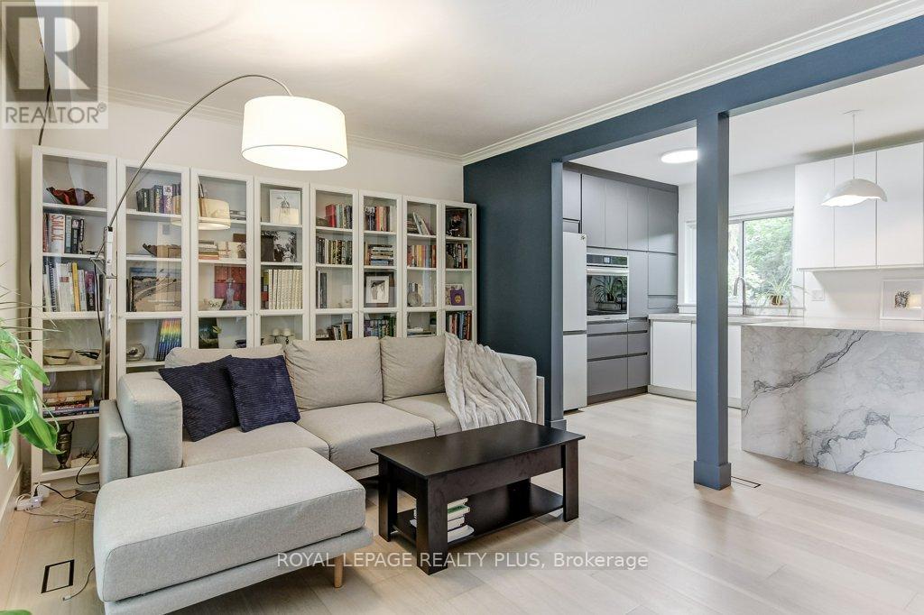 5322 Windermere Drive, Burlington, Ontario  L7L 3M1 - Photo 8 - W13514092