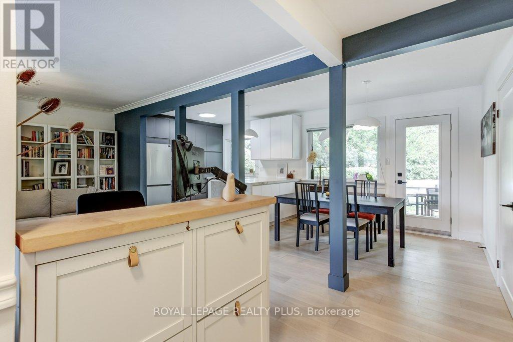 5322 Windermere Drive, Burlington, Ontario  L7L 3M1 - Photo 5 - W13514092