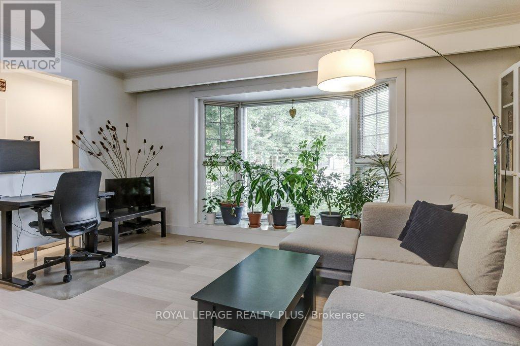 5322 Windermere Drive, Burlington, Ontario  L7L 3M1 - Photo 7 - W13514092