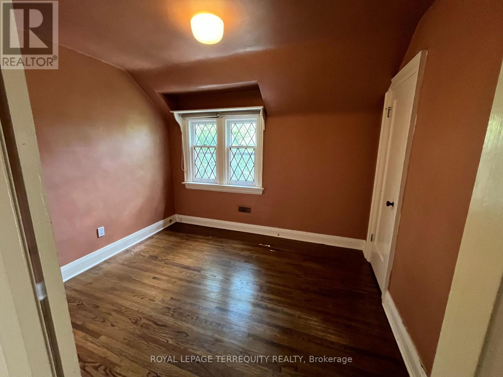 25 Halford Avenue, Toronto, Ontario  M6S 4G1 - Photo 13 - W13655642
