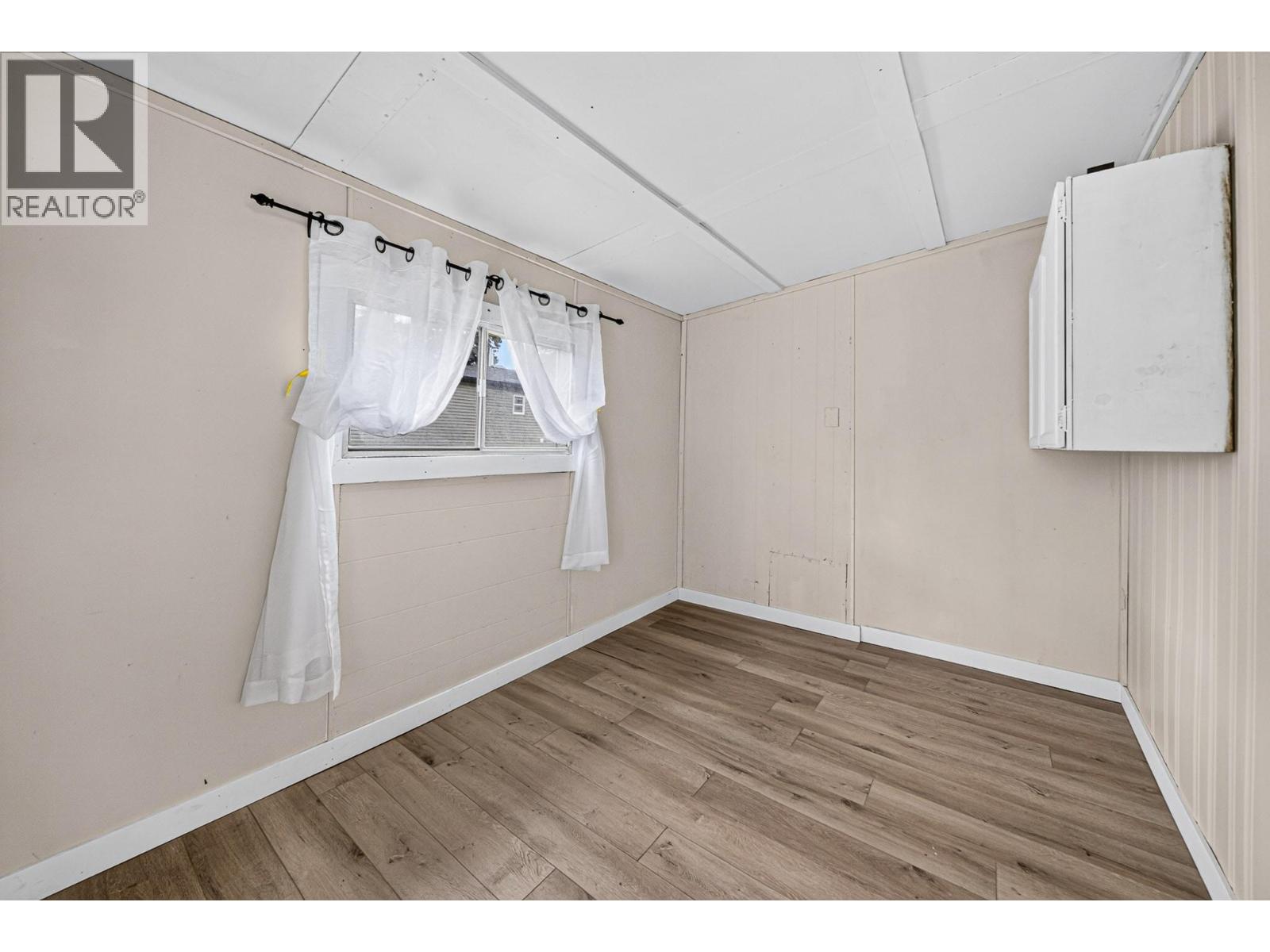 7555 Highway 43 Unit# D6, Sparwood, British Columbia  V0B 2G1 - Photo 3 - 10396567