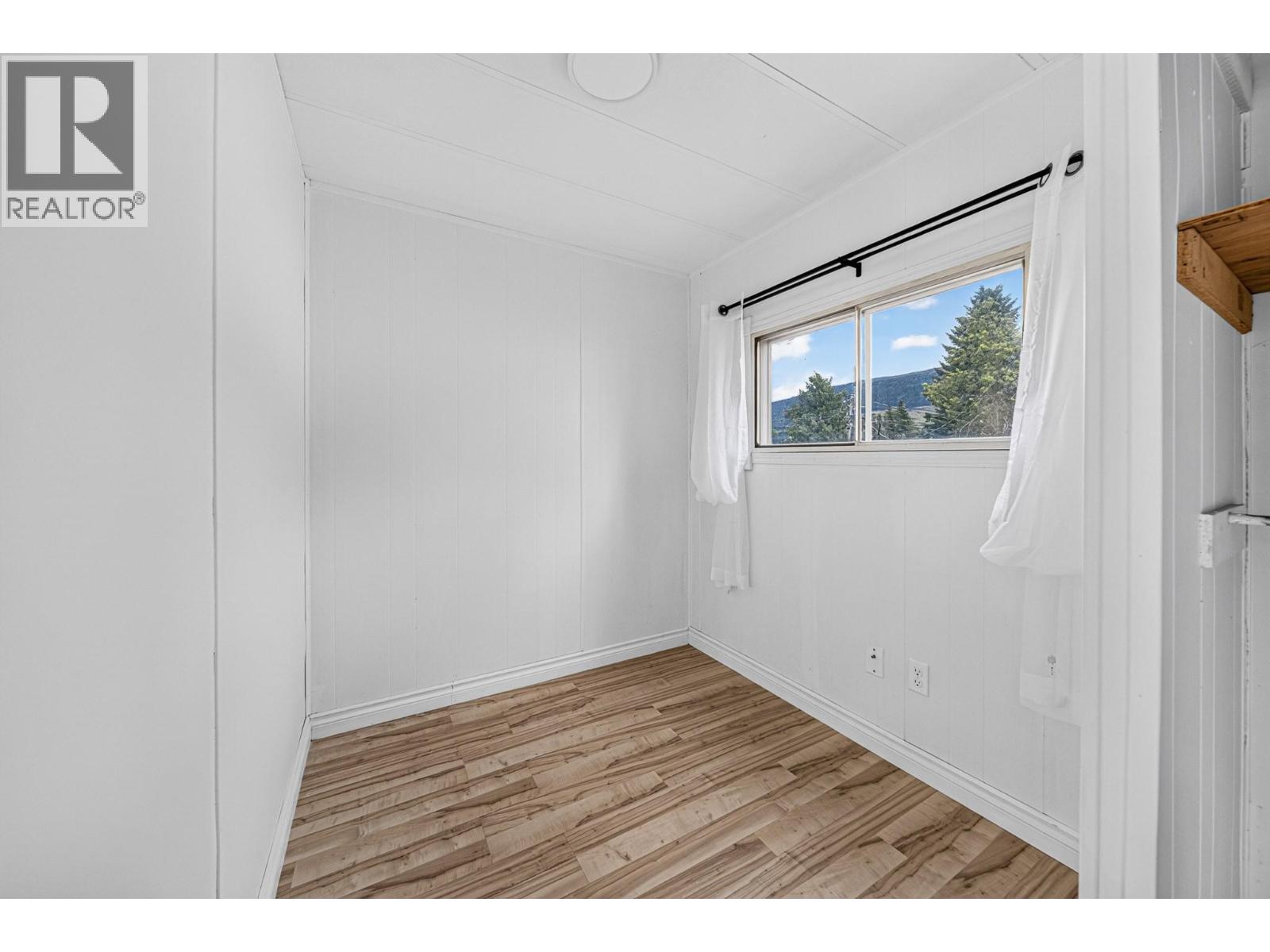 7555 Highway 43 Unit# D6, Sparwood, British Columbia  V0B 2G1 - Photo 32 - 10396567