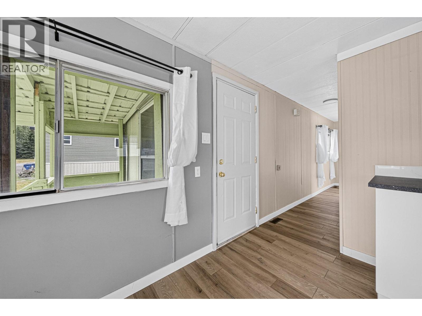 7555 Highway 43 Unit# D6, Sparwood, British Columbia  V0B 2G1 - Photo 4 - 10396567