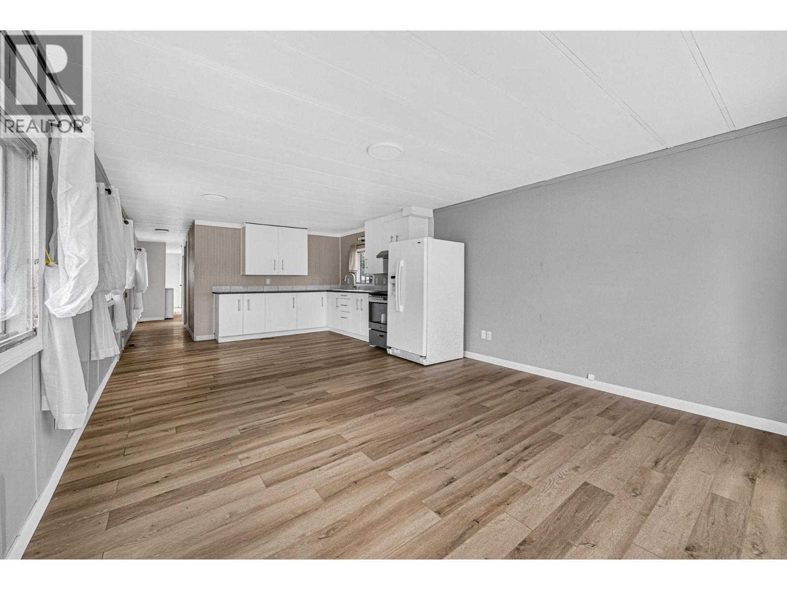 7555 Highway 43 Unit# D6, Sparwood, British Columbia  V0B 2G1 - Photo 6 - 10396567