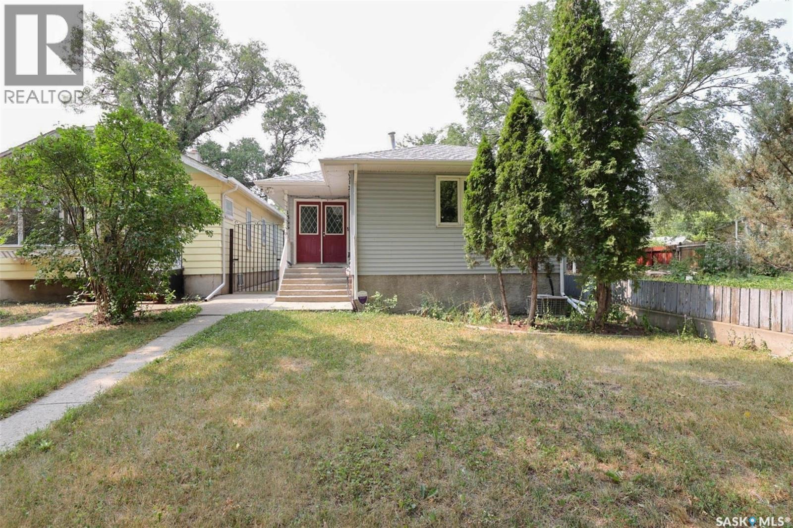 1366 Retallack Street, Regina, Saskatchewan  S4T 2H9 - Photo 2 - SK045062