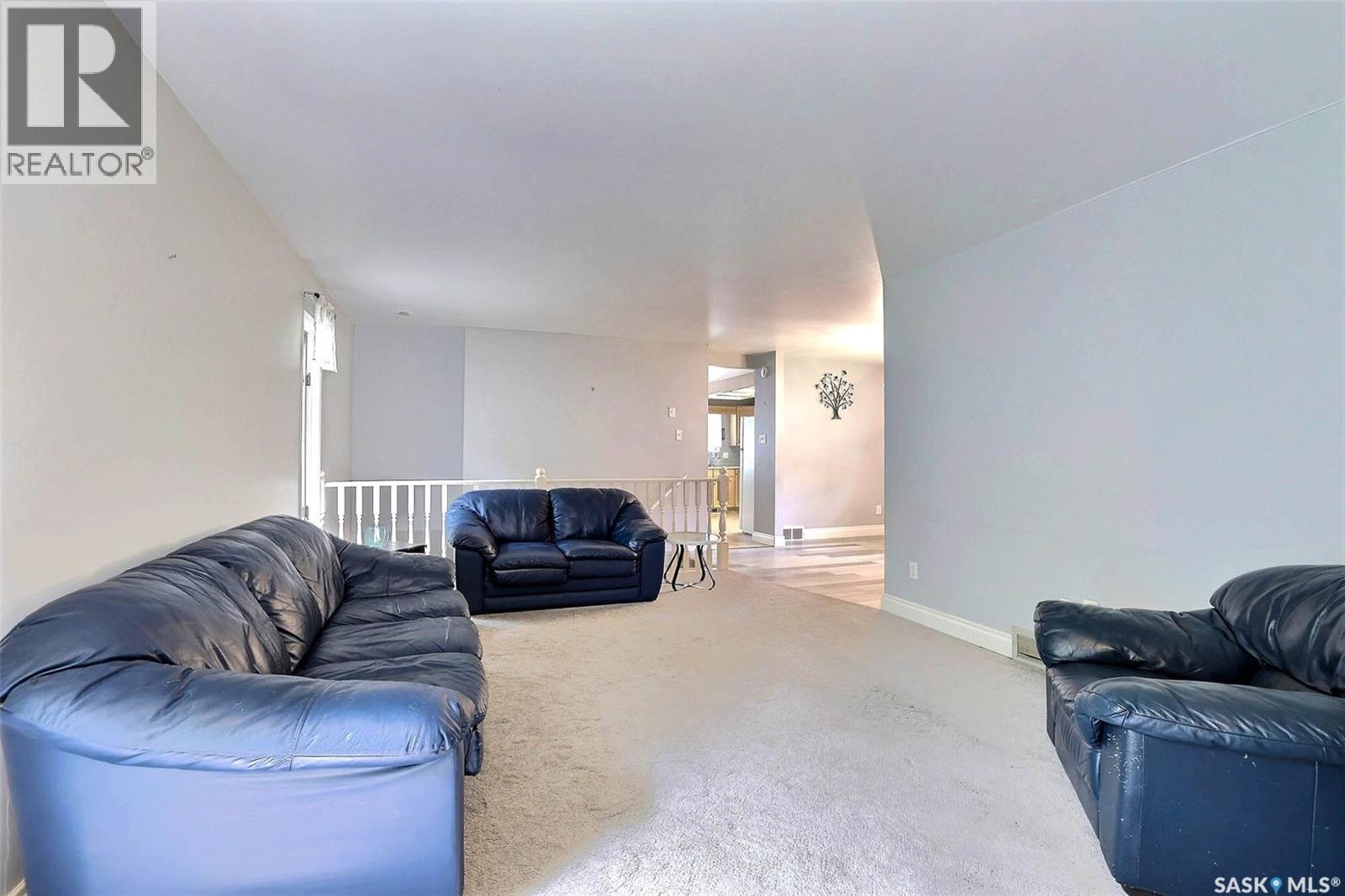 1366 Retallack Street, Regina, Saskatchewan  S4T 2H9 - Photo 3 - SK045062