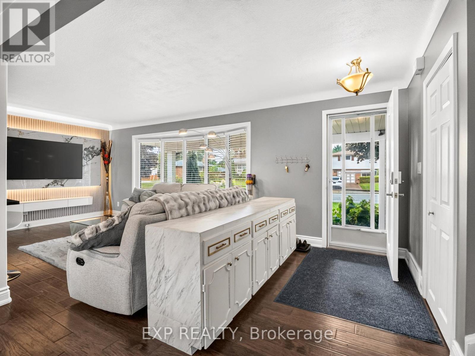 6450 Caledonia (Upper) Street, Niagara Falls, Ontario  L2G 5A3 - Photo 2 - X13657274