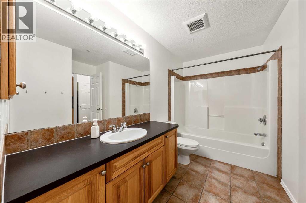 201, 3650 Marda Link SW, Calgary, Alberta  T2T 6G9 - Photo 15 - A2330012