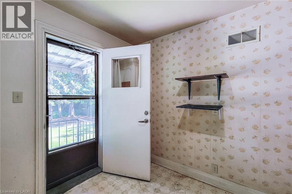 30 Sanders Boulevard, Hamilton, Ontario  L8S 3J3 - Photo 18 - 40854243
