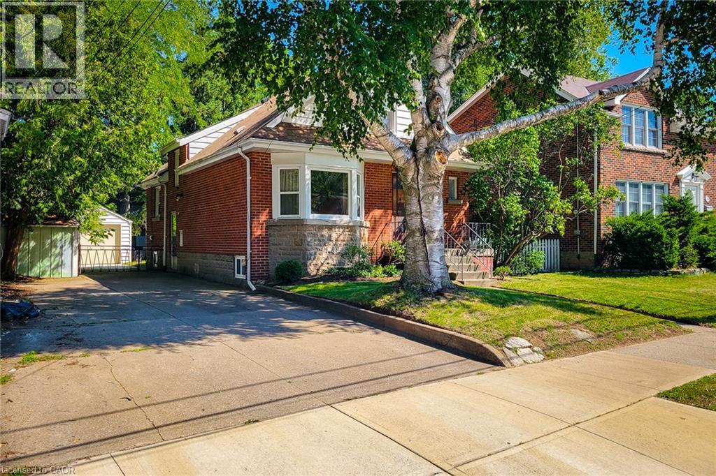 30 Sanders Boulevard, Hamilton, Ontario  L8S 3J3 - Photo 3 - 40854243