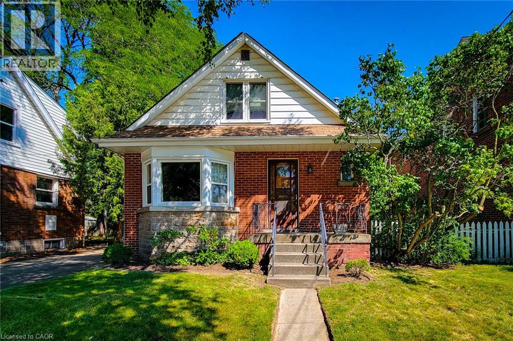 30 Sanders Boulevard, Hamilton, Ontario  L8S 3J3 - Photo 2 - 40854243