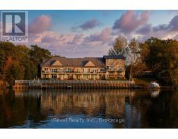 4 - 4-64 RIVER RD EAST RIVER ROAD E, Wasaga Beach, Ontario