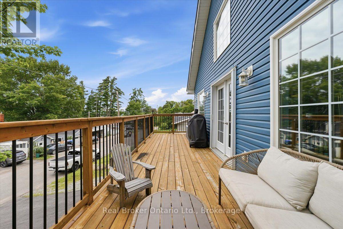 1a Clarence Avenue, Penetanguishene, Ontario  L9M 1A9 - Photo 20 - S13657210