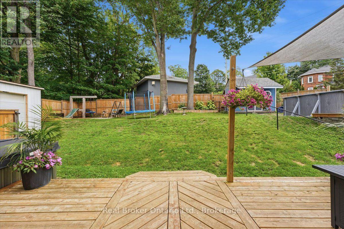 1a Clarence Avenue, Penetanguishene, Ontario  L9M 1A9 - Photo 31 - S13657210