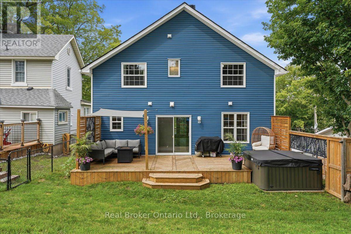 1a Clarence Avenue, Penetanguishene, Ontario  L9M 1A9 - Photo 33 - S13657210