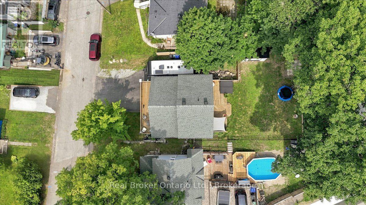 1a Clarence Avenue, Penetanguishene, Ontario  L9M 1A9 - Photo 37 - S13657210