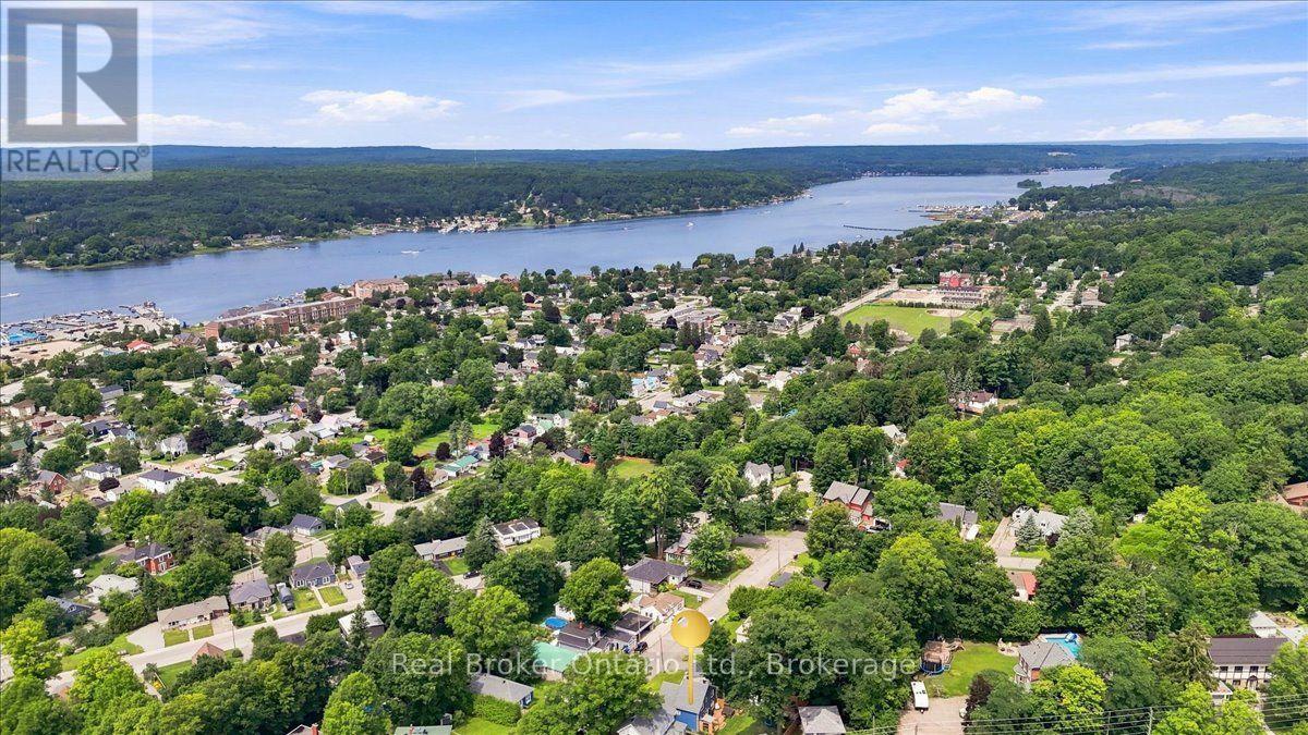 1a Clarence Avenue, Penetanguishene, Ontario  L9M 1A9 - Photo 38 - S13657210