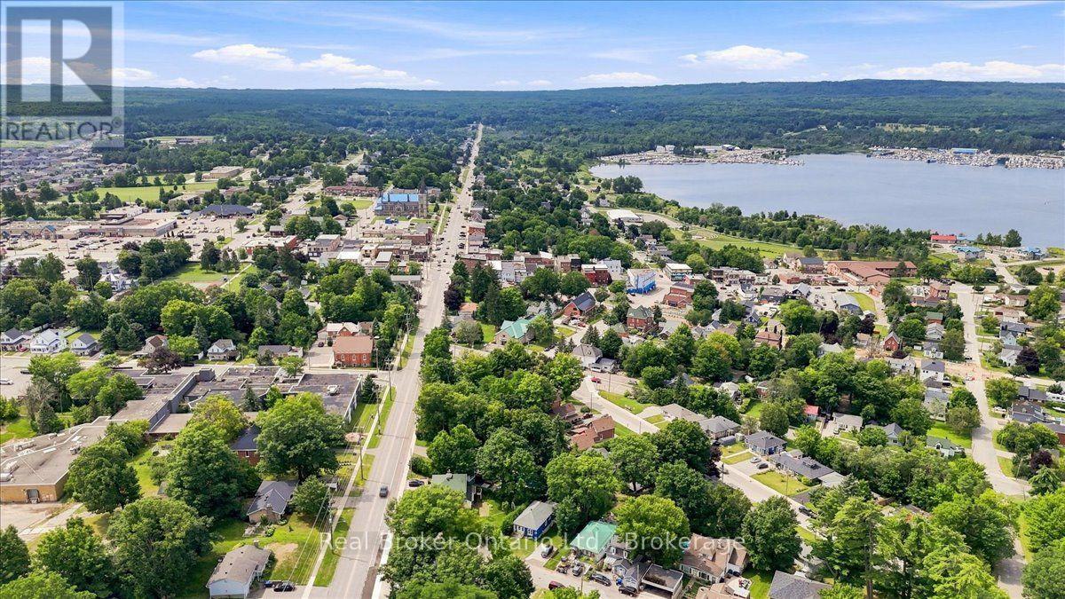1a Clarence Avenue, Penetanguishene, Ontario  L9M 1A9 - Photo 39 - S13657210
