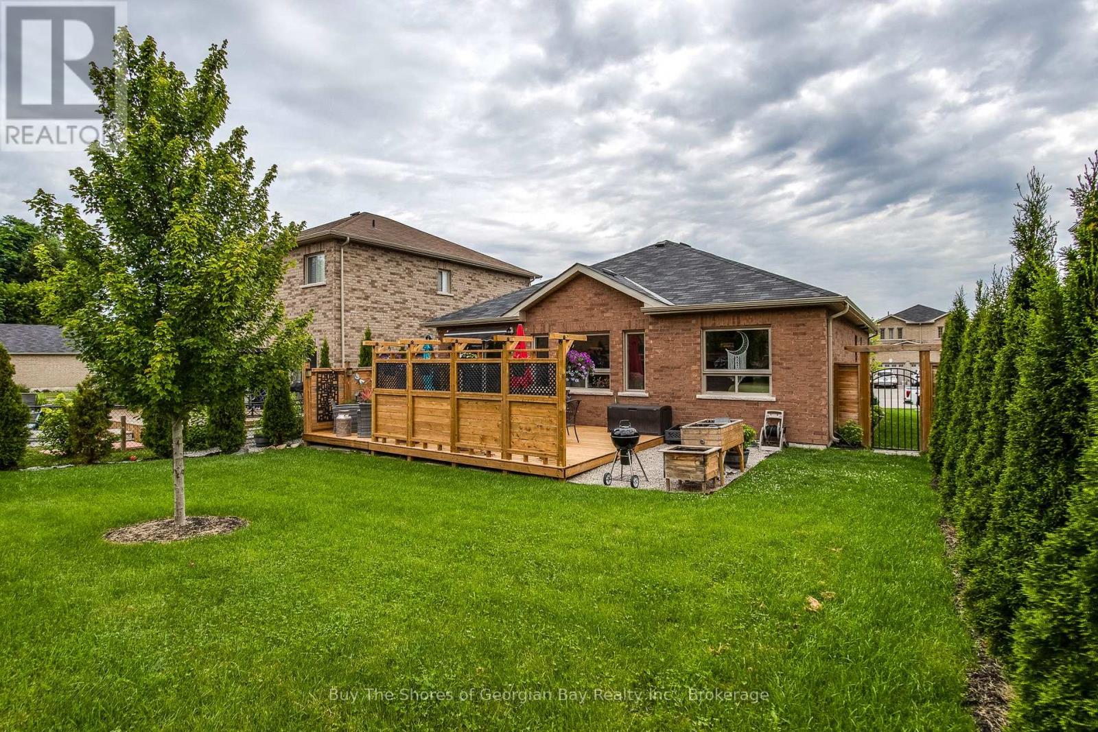 33 Beausoleil Drive, Penetanguishene, Ontario  L9M 0V8 - Photo 2 - S13657272