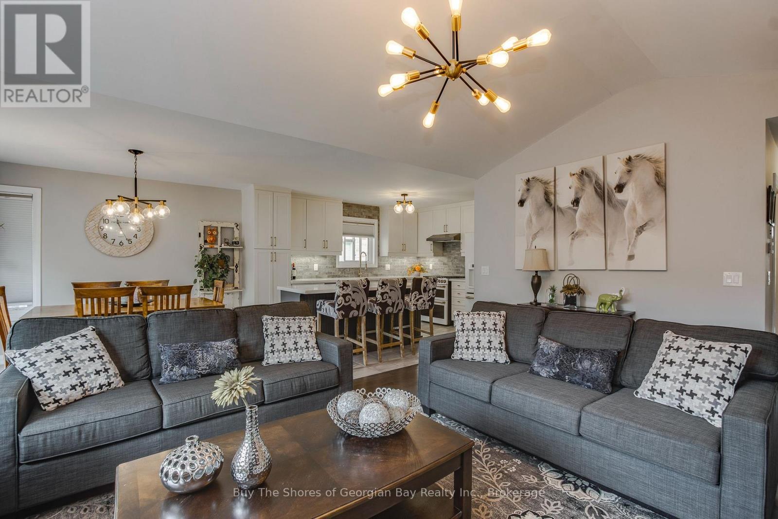33 Beausoleil Drive, Penetanguishene, Ontario  L9M 0V8 - Photo 7 - S13657272