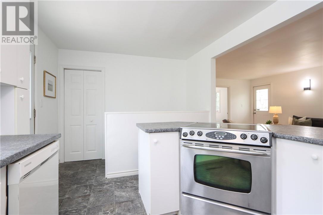 38 Gill Avenue, Onaping, Ontario  P0M 2R0 - Photo 15 - 2129709