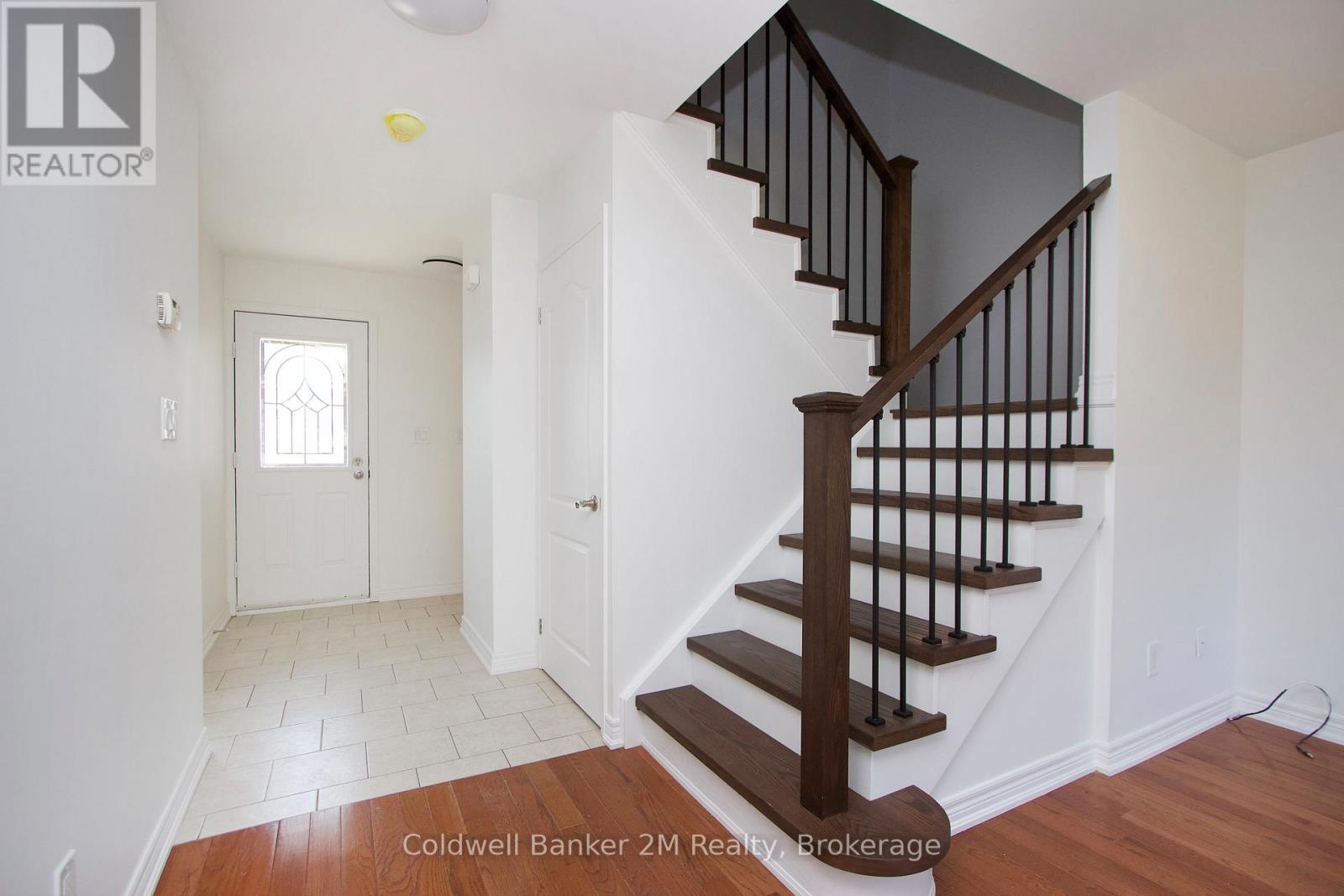 22 Fieldcrest Avenue, Clarington, Ontario  L1E 2X3 - Photo 3 - E13657184