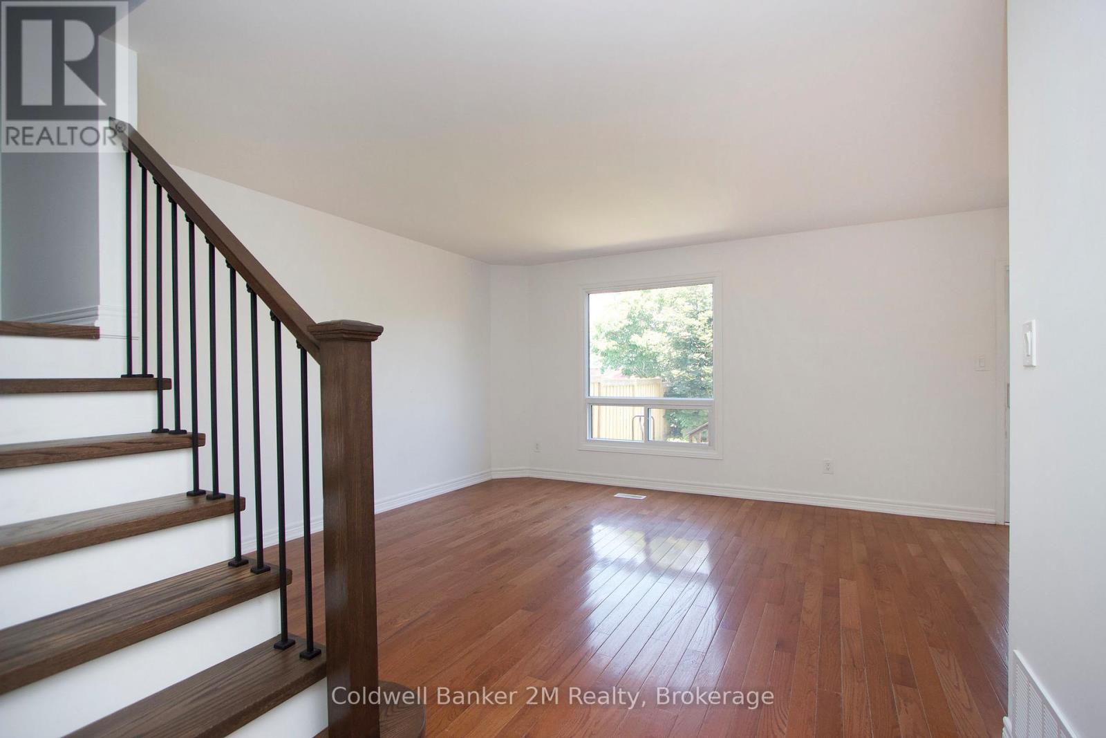 22 Fieldcrest Avenue, Clarington, Ontario  L1E 2X3 - Photo 4 - E13657184