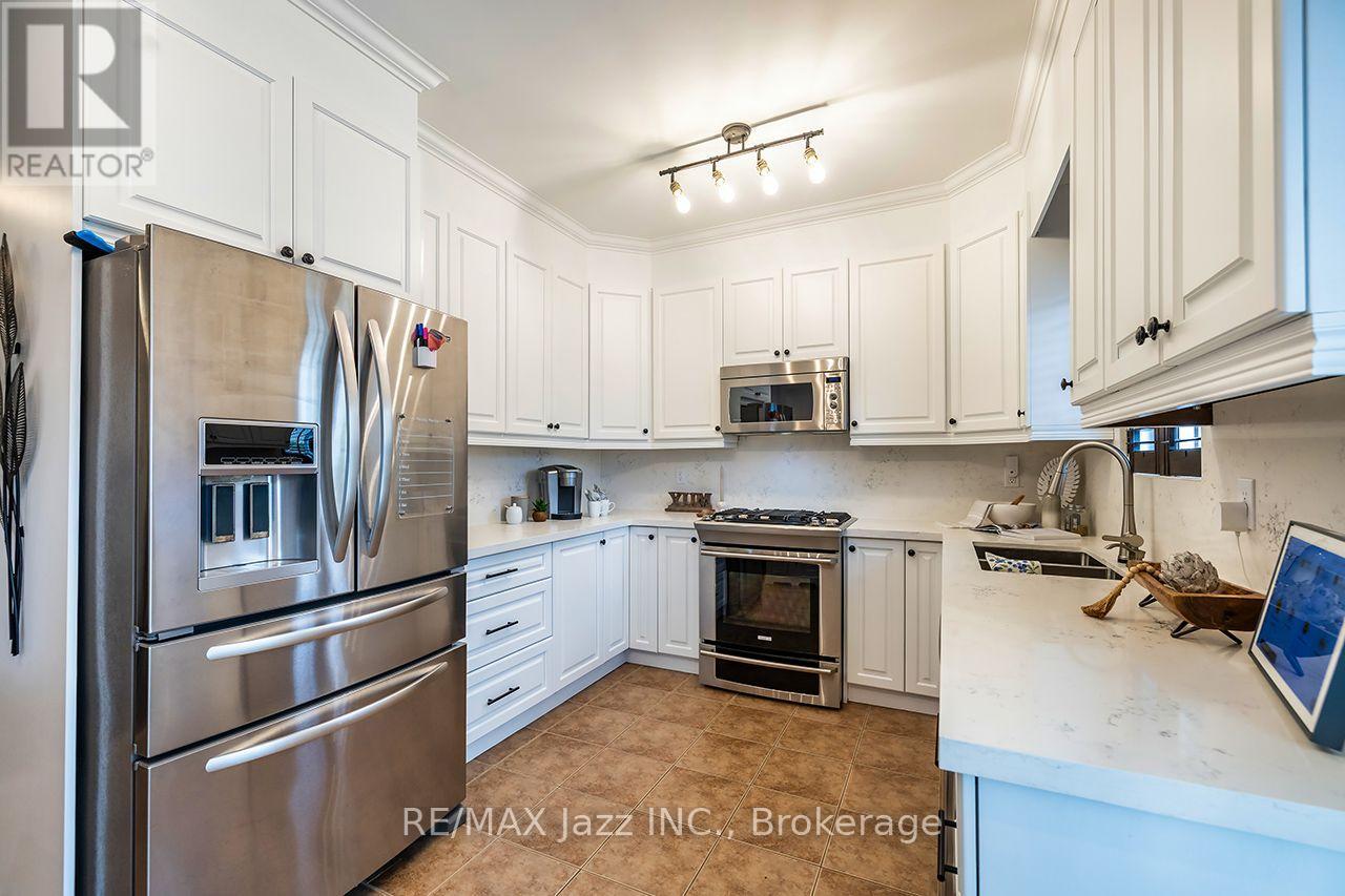458 Longworth Avenue, Clarington, Ontario  L1C 0E1 - Photo 10 - E13657206