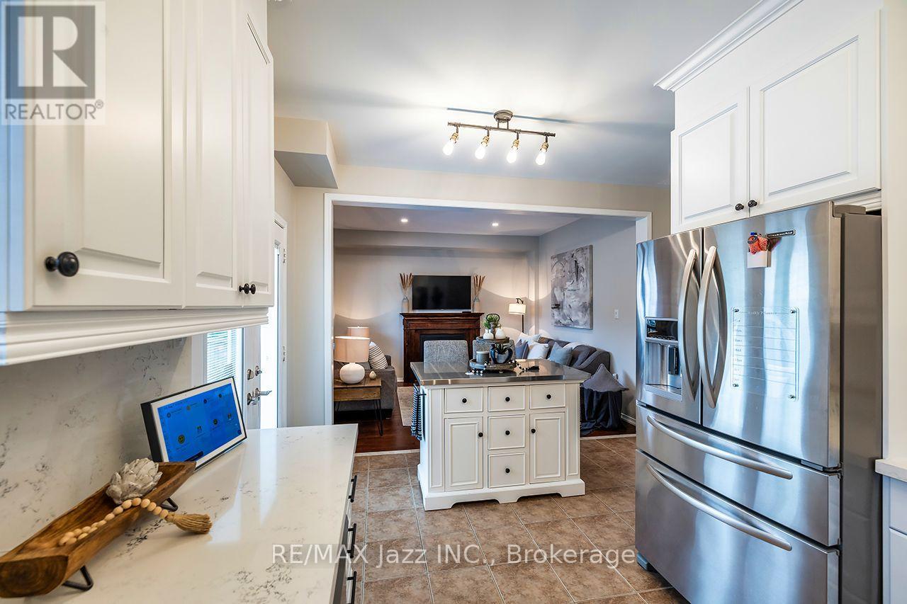 458 Longworth Avenue, Clarington, Ontario  L1C 0E1 - Photo 12 - E13657206