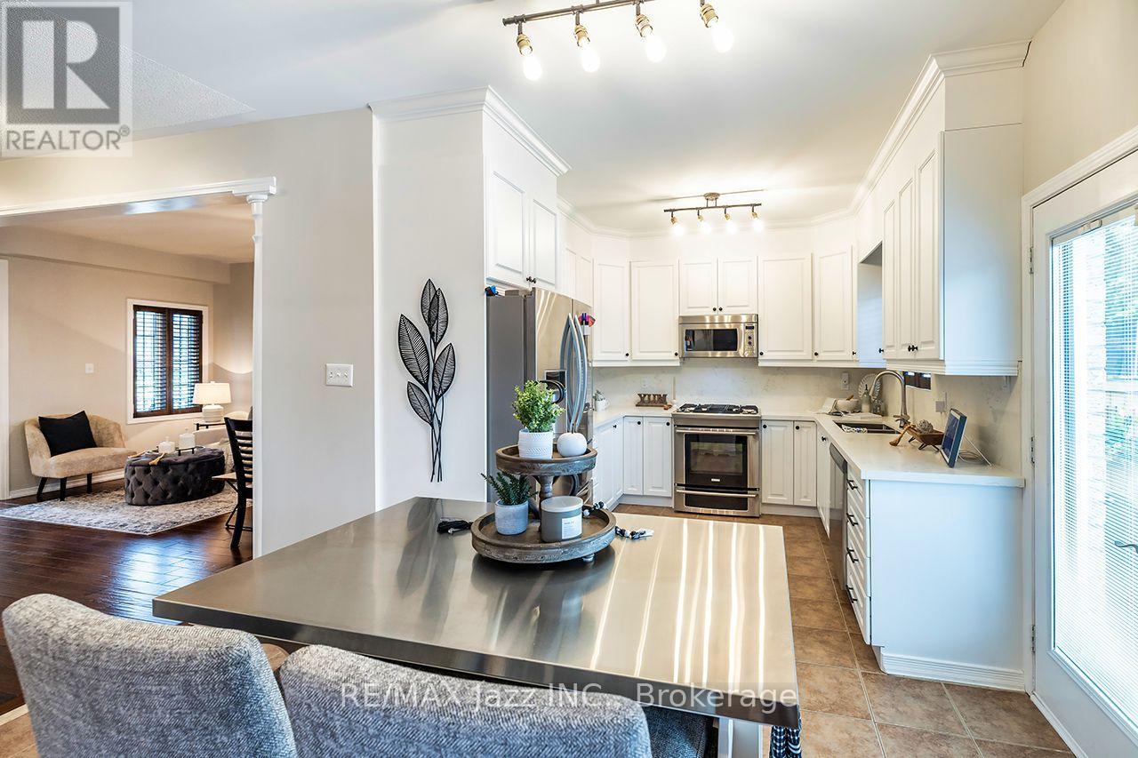 458 Longworth Avenue, Clarington, Ontario  L1C 0E1 - Photo 13 - E13657206