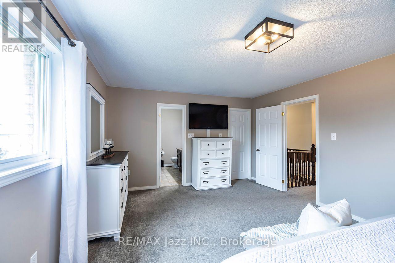 458 Longworth Avenue, Clarington, Ontario  L1C 0E1 - Photo 18 - E13657206