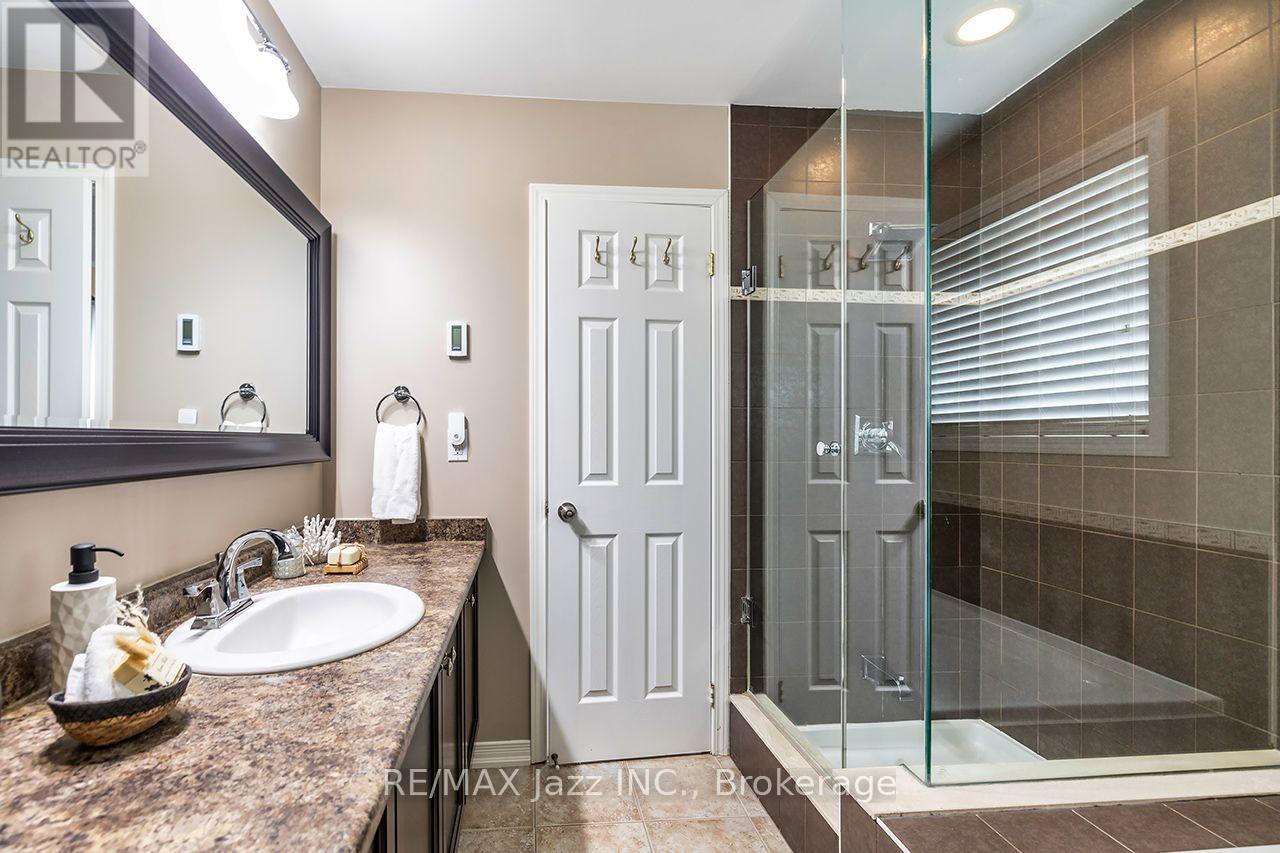 458 Longworth Avenue, Clarington, Ontario  L1C 0E1 - Photo 19 - E13657206