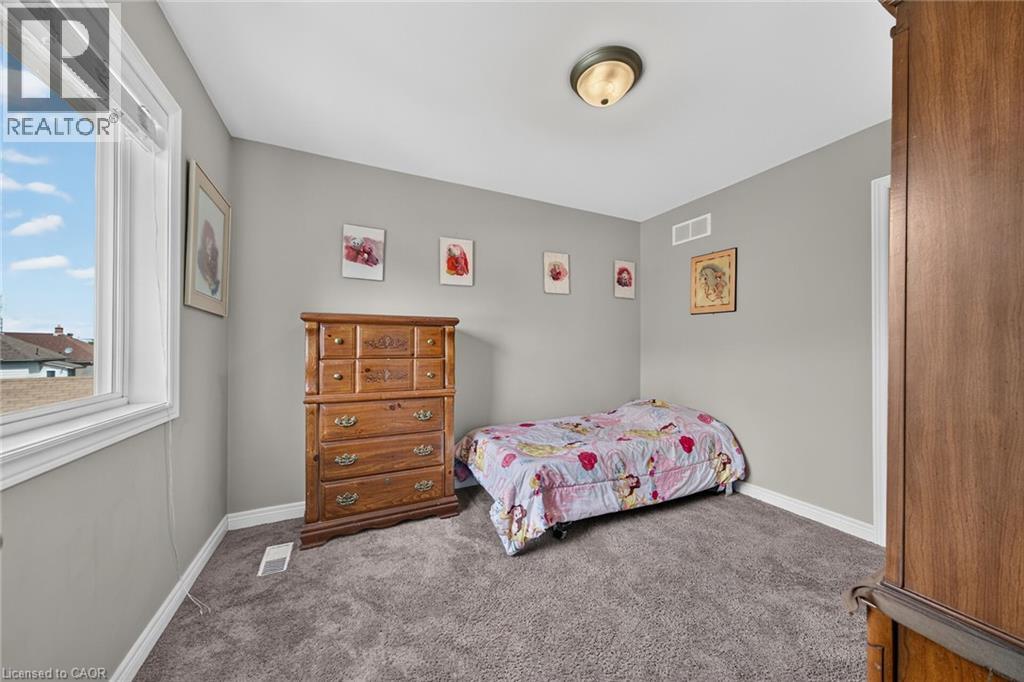 17 Grantham Avenue S, St. Catharines, Ontario  L2P 3B3 - Photo 33 - 40854043