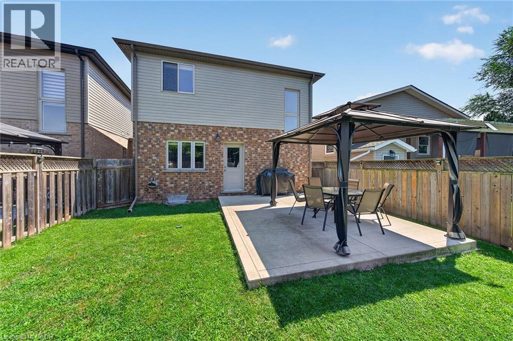 17 Grantham Avenue S, St. Catharines, Ontario  L2P 3B3 - Photo 44 - 40854043