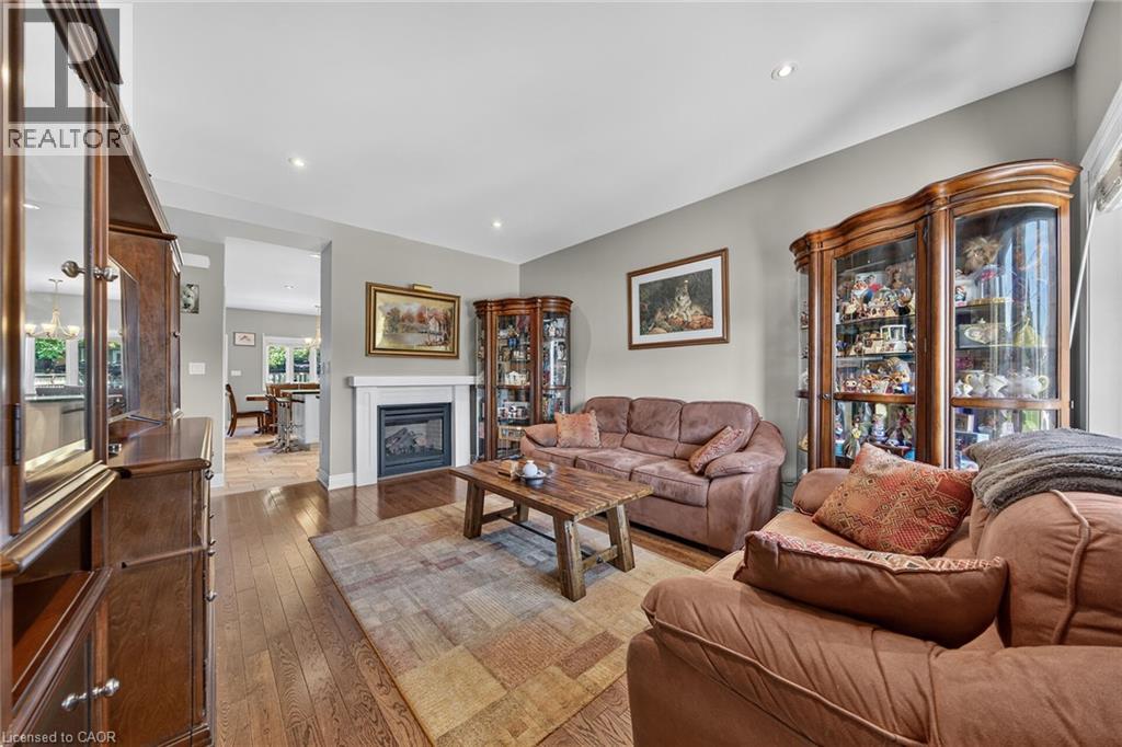 17 Grantham Avenue S, St. Catharines, Ontario  L2P 3B3 - Photo 8 - 40854043