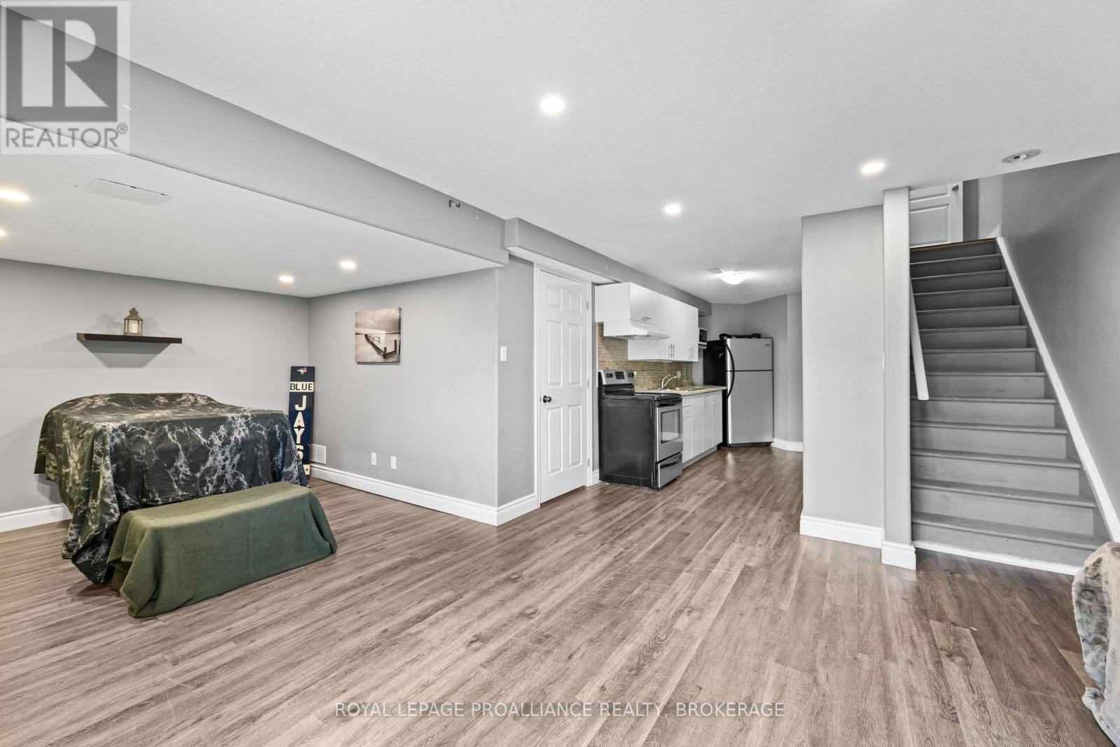 974 Swanfield Street, Kingston, Ontario  K7M 0A6 - Photo 30 - X13657022
