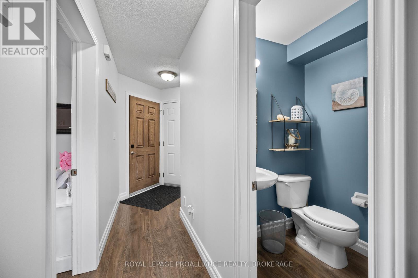 974 Swanfield Street, Kingston, Ontario  K7M 0A6 - Photo 5 - X13657022