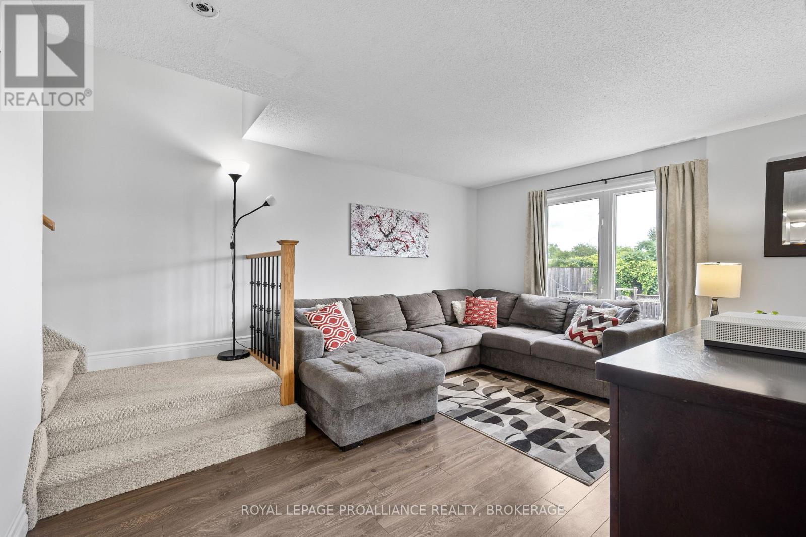 974 Swanfield Street, Kingston, Ontario  K7M 0A6 - Photo 9 - X13657022