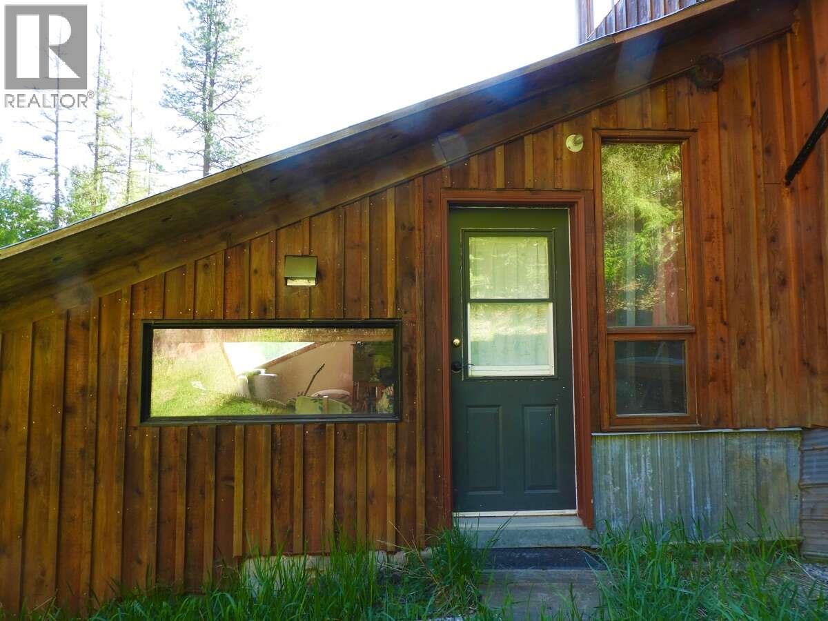 6119 Slocan River Road, Appledale, British Columbia  V0G 2J0 - Photo 21 - 10352161