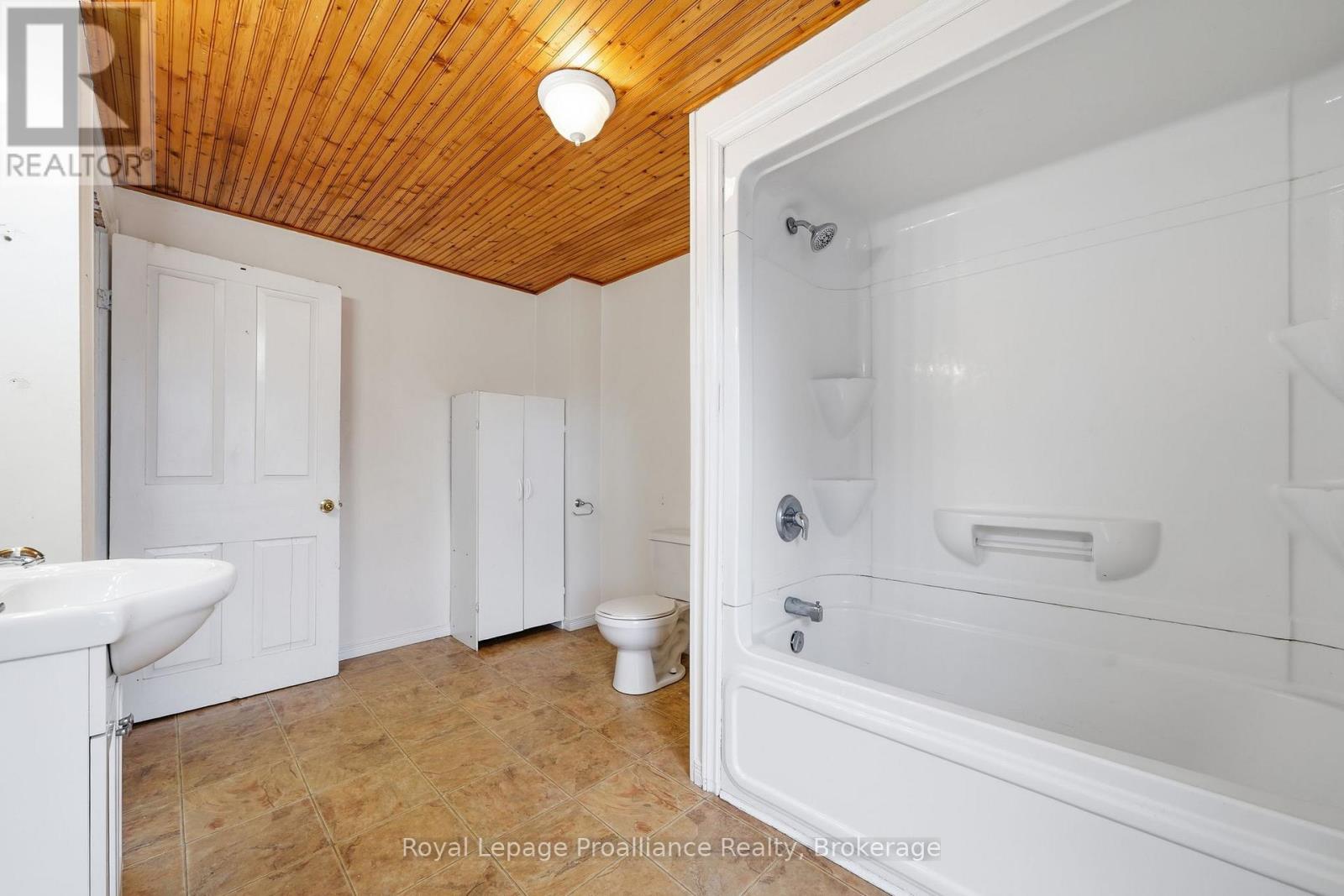 43 Grove Street, Belleville, Ontario  K8P 1W1 - Photo 28 - X13657322